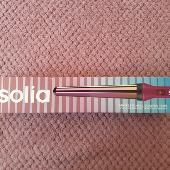 Curling Iron - Picture 4 of 5